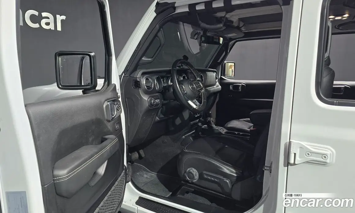 Jeep Wrangler 2021 2.0 автомат (гидро), фото 10 Jeep Wrangler 2021 2.0 автомат (гидро), фото 10