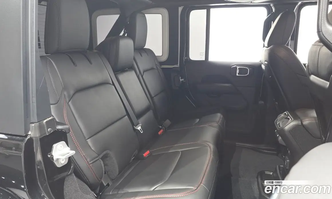 Jeep Wrangler 2025 2.0 автомат (гидро), фото 11