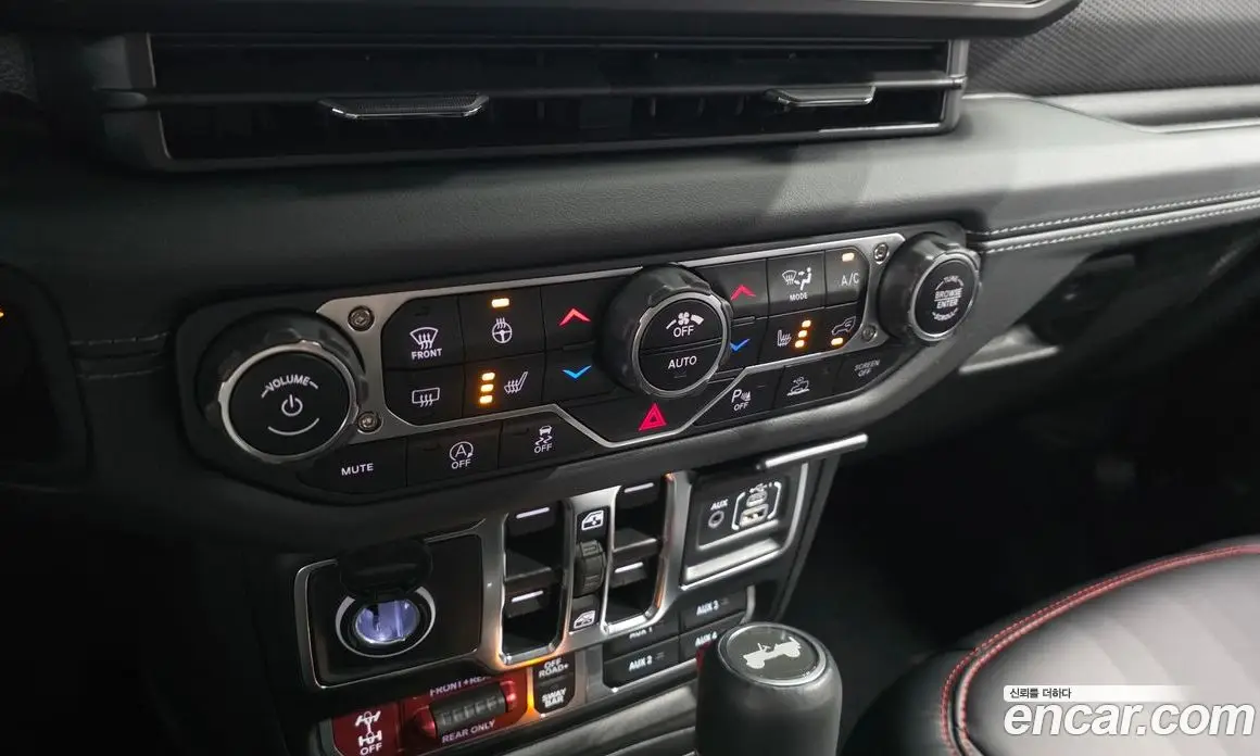 Jeep Wrangler 2025 2.0 автомат (гидро), фото 15