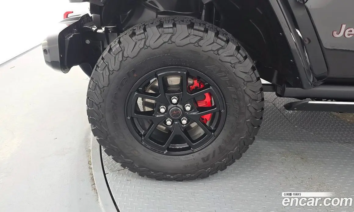 Jeep Wrangler 2025 2.0 автомат (гидро), фото 5