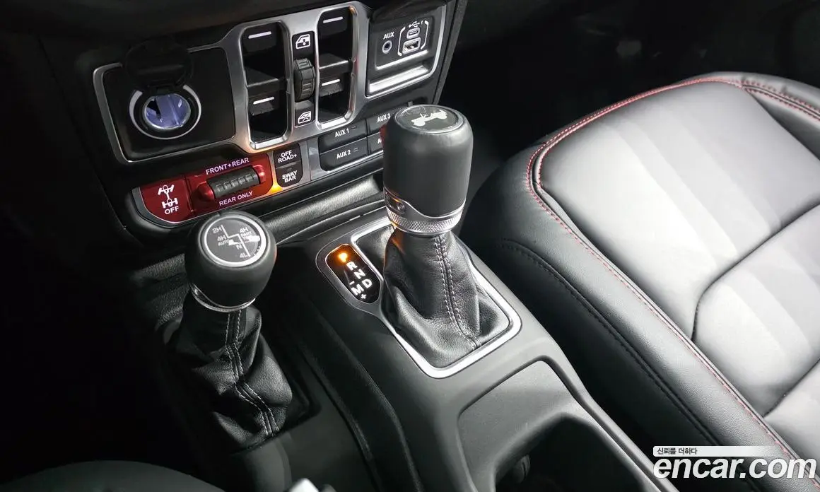 Jeep Wrangler 2025 2.0 автомат (гидро), фото 9