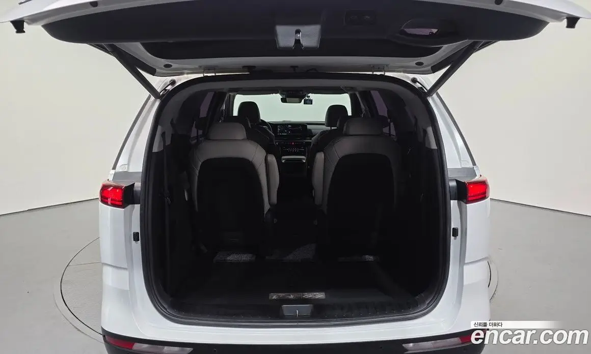 Kia Carnival 2020 3.5 автомат (гидро), фото 20