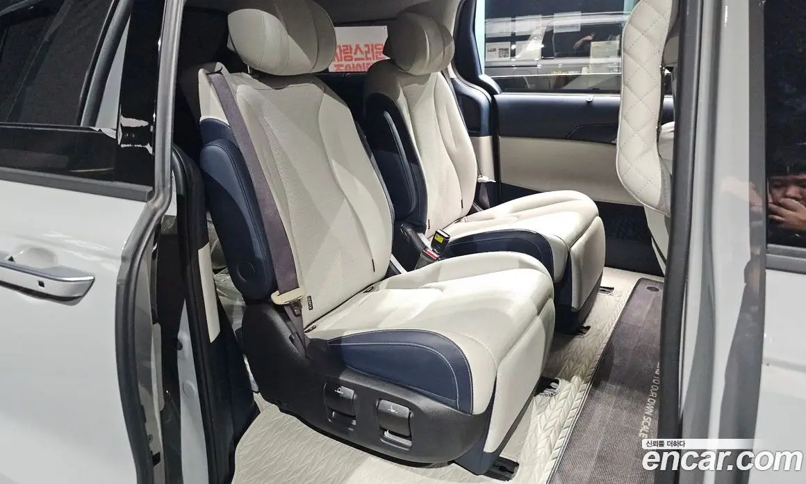 Kia Carnival 2024 1.6 автомат (гидро), фото 17