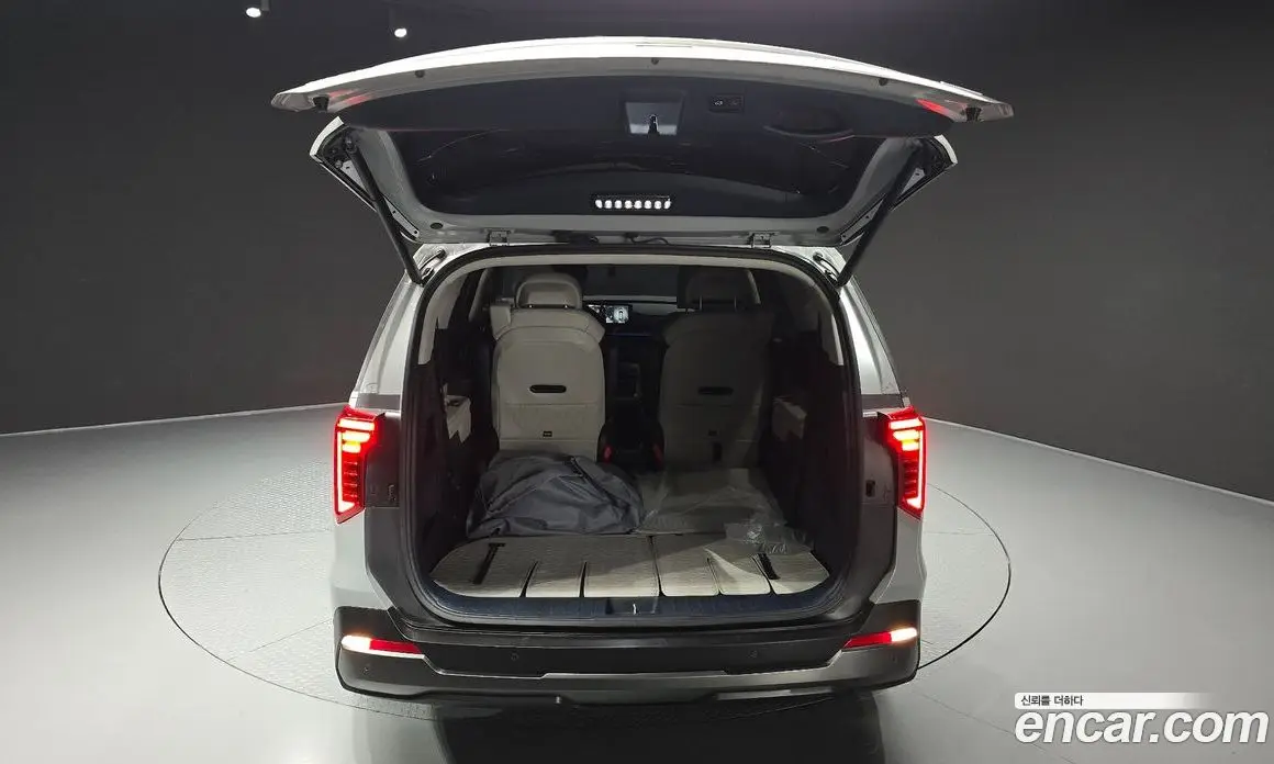 Kia Carnival 2024 1.6 автомат (гидро), фото 33