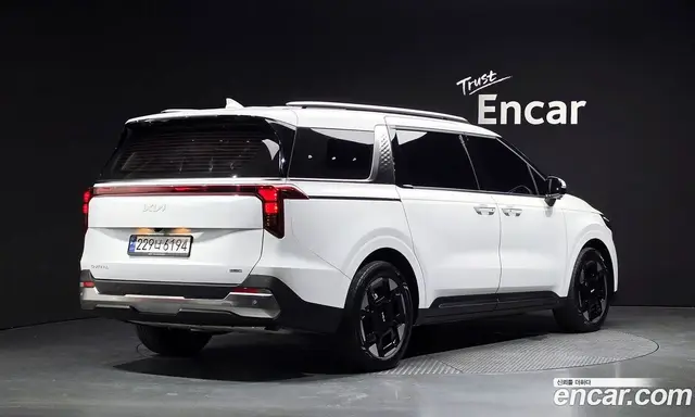 Kia Carnival 2024 1.6 автомат (гидро), миниатюра 1