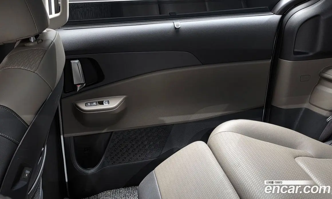 Kia Carnival 2024 1.6 автомат (гидро), фото 14