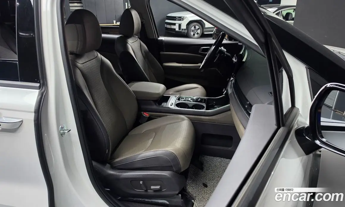 Kia Carnival 2024 1.6 автомат (гидро), фото 15
