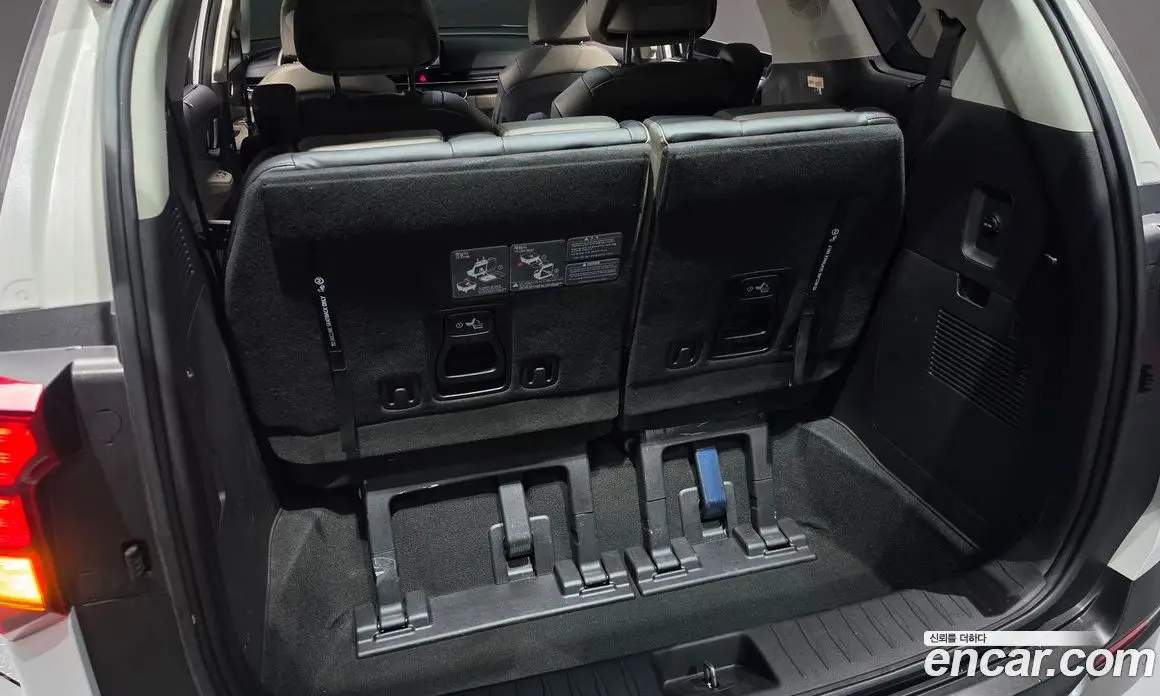 Kia Carnival 2024 1.6 автомат (гидро), фото 28