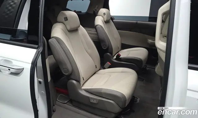 Kia Carnival 2025 3.5 автомат (гидро), миниатюра 12