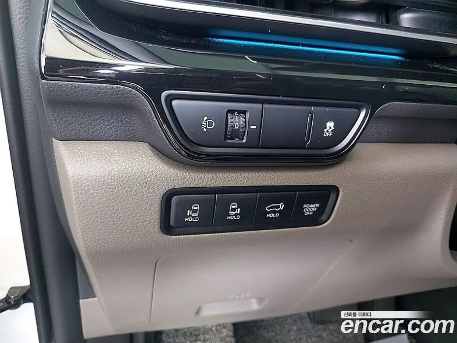 Kia Carnival 2025 1.6 автомат (гидро), фото 13