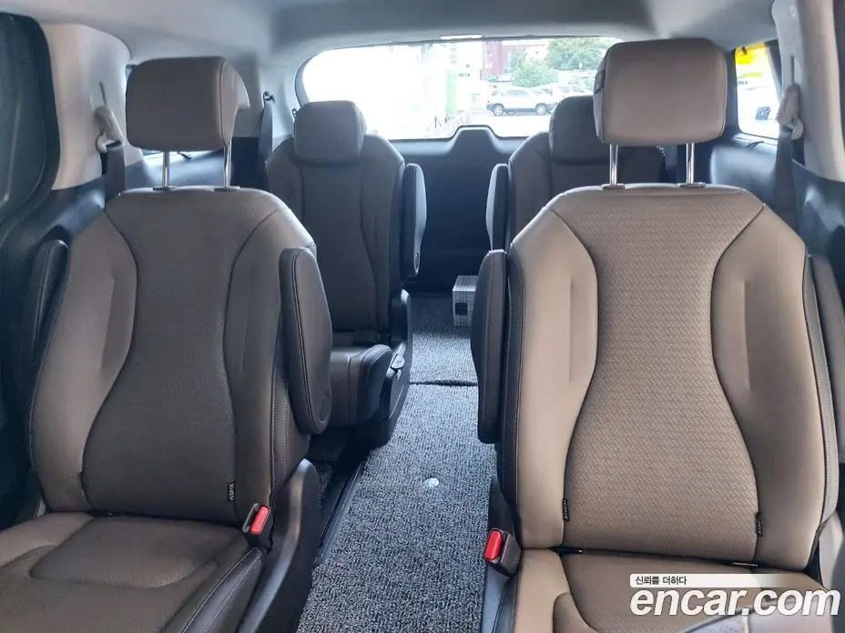 Kia Carnival 2025 1.6 автомат (гидро), фото 15