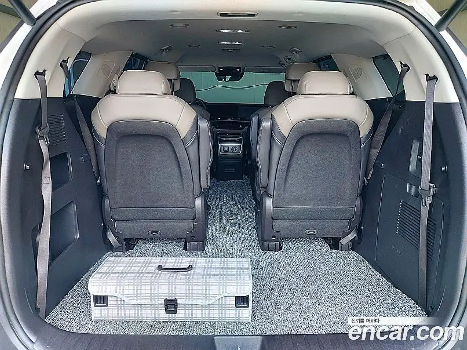 Kia Carnival 2025 1.6 автомат (гидро), фото 16