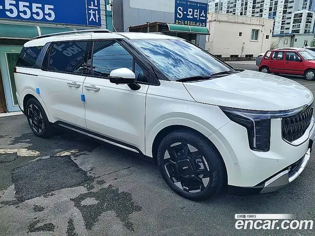 Kia Carnival 2025 1.6 автомат (гидро), миниатюра 4