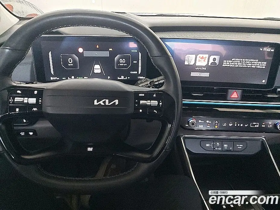 Kia Carnival 2025 1.6 автомат (гидро), фото 8