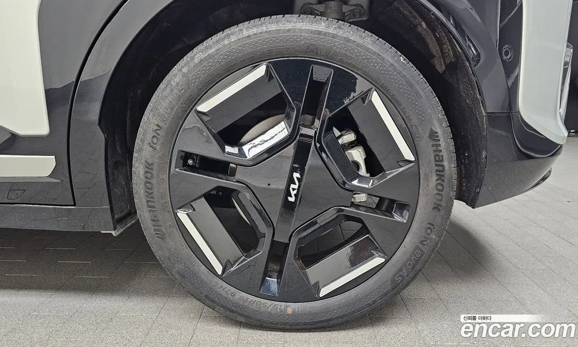 Kia EV3 2024 0.2 автомат (гидро), фото 6