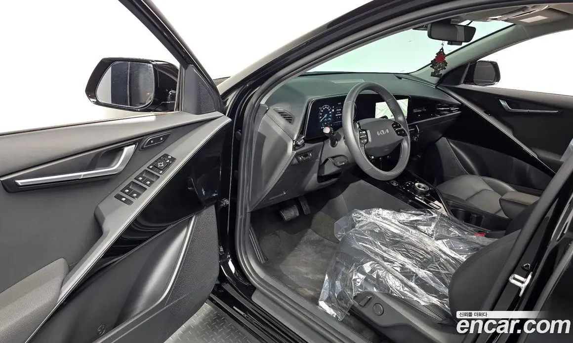 Kia Niro 2023 0.2 автомат (гидро), фото 13