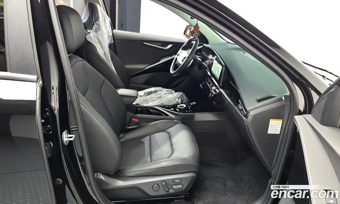 Kia Niro 2023 0.2 автомат (гидро), фото 16