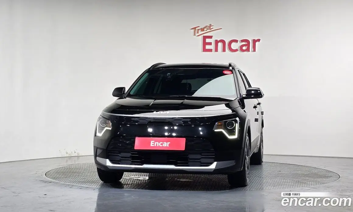Kia Niro 2023 0.2 автомат (гидро), фото 3