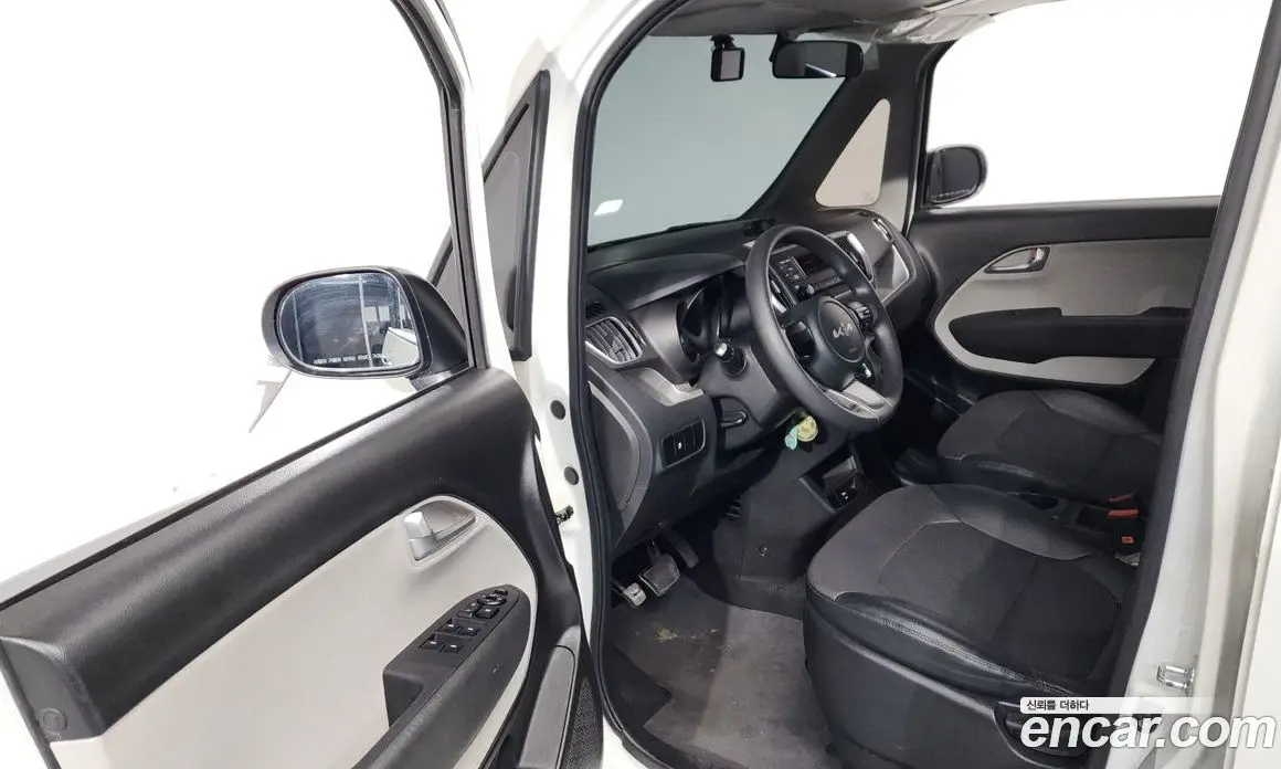 Kia Ray 2022 1.0 автомат (гидро), фото 13