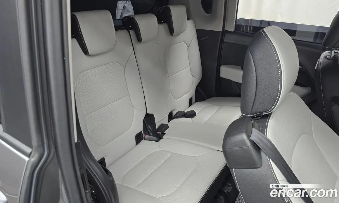 Kia Ray 2022 1.0 автомат (гидро), фото 11