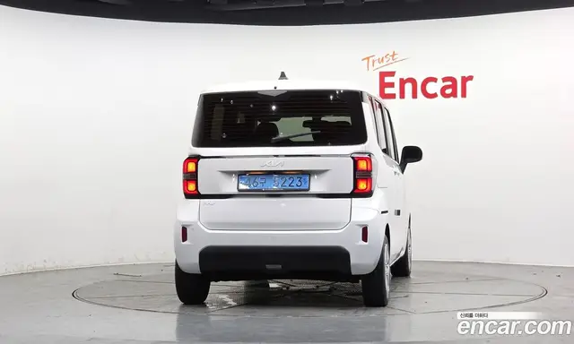 Kia Ray 2023 0.1 автомат (гидро), миниатюра 3
