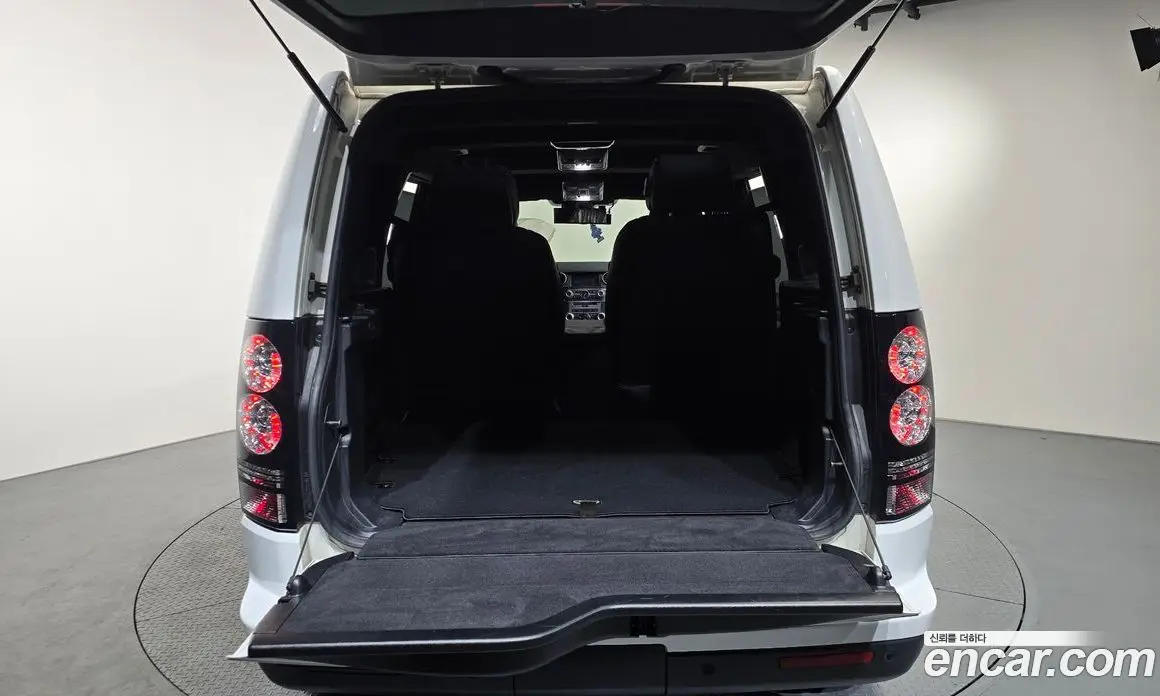 Land Rover Discovery 2016 3.0 автомат (гидро), фото 20