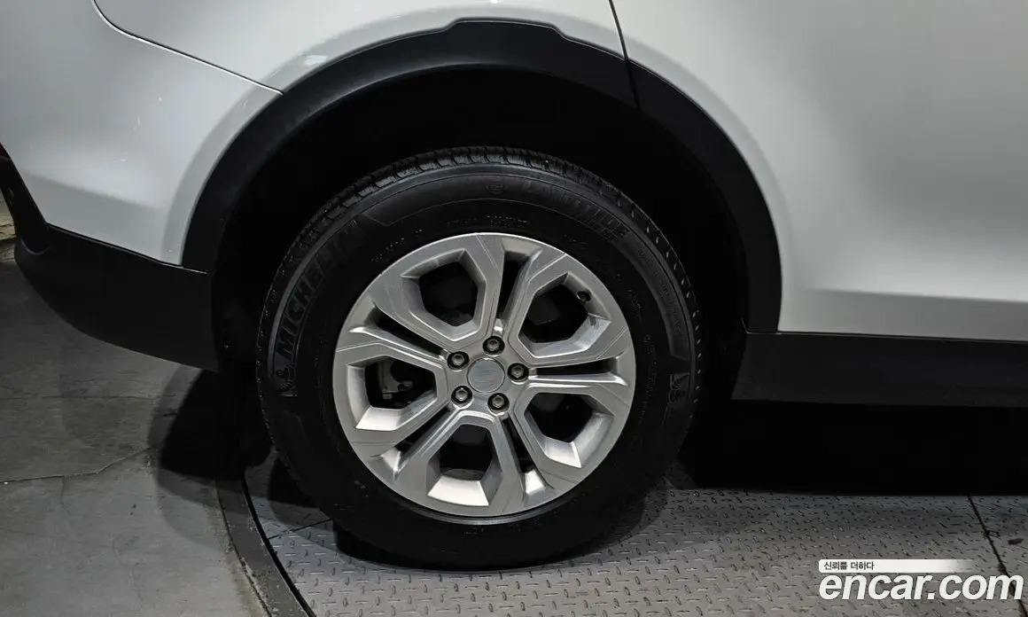 Land Rover Discovery Sport 2022 2.0 автомат (гидро), фото 5