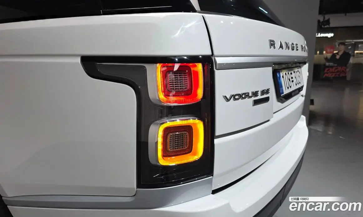 Land Rover Range Rover 2019 5.0 автомат (гидро), фото 8