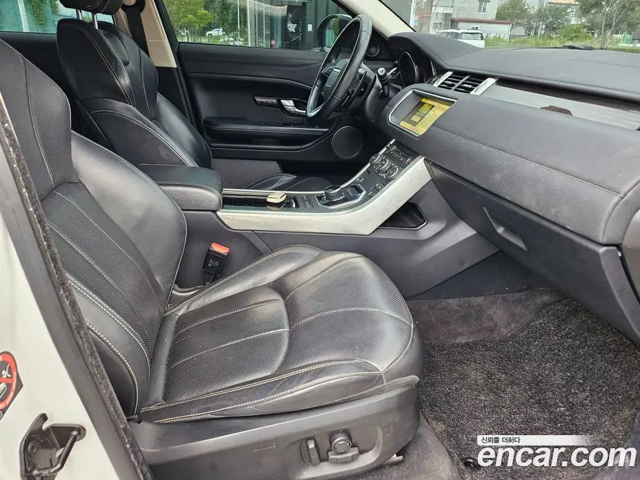 Land Rover Range Rover Evoque 2017 2.0 автомат (гидро), фото 12