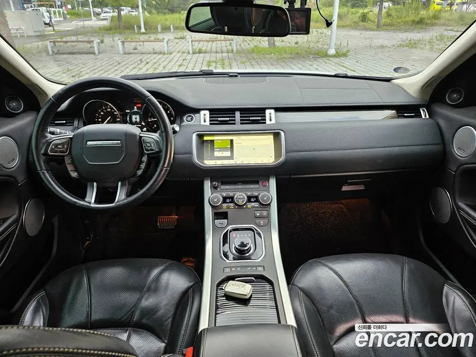 Land Rover Range Rover Evoque 2017 2.0 автомат (гидро), фото 15