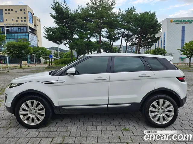 Land Rover Range Rover Evoque 2017 2.0 автомат (гидро), миниатюра 4