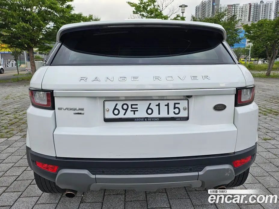 Land Rover Range Rover Evoque 2017 2.0 автомат (гидро), фото 6
