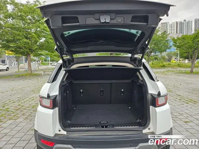 Land Rover Range Rover Evoque 2017 2.0 автомат (гидро), миниатюра 8