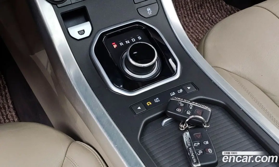 Land Rover Range Rover Evoque 2017 2.0 автомат (гидро), фото 9