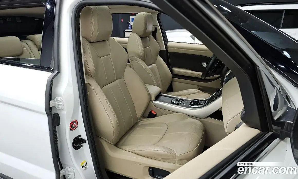 Land Rover Range Rover Evoque 2017 2.0 автомат (гидро), фото 10