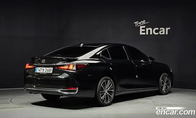 Lexus ES 2023 2.5 автомат (гидро), миниатюра 2