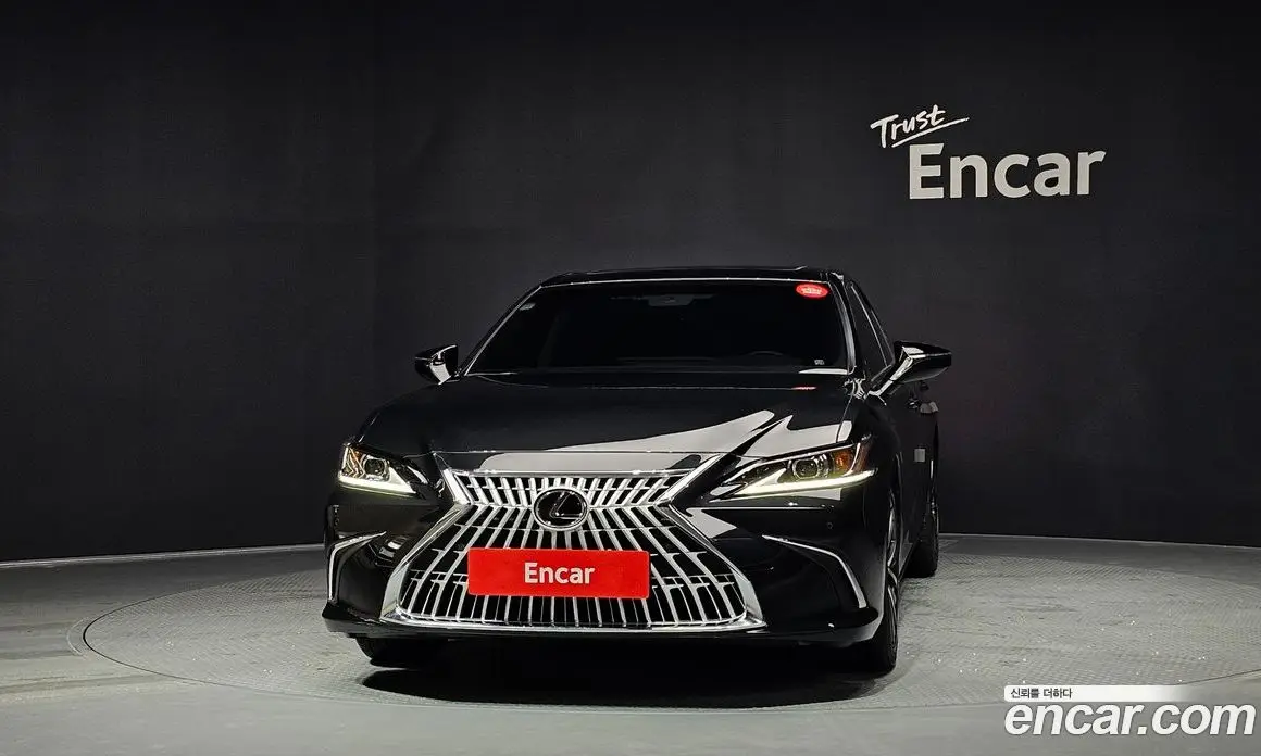 Lexus ES 2023 2.5 автомат (гидро), фото 3