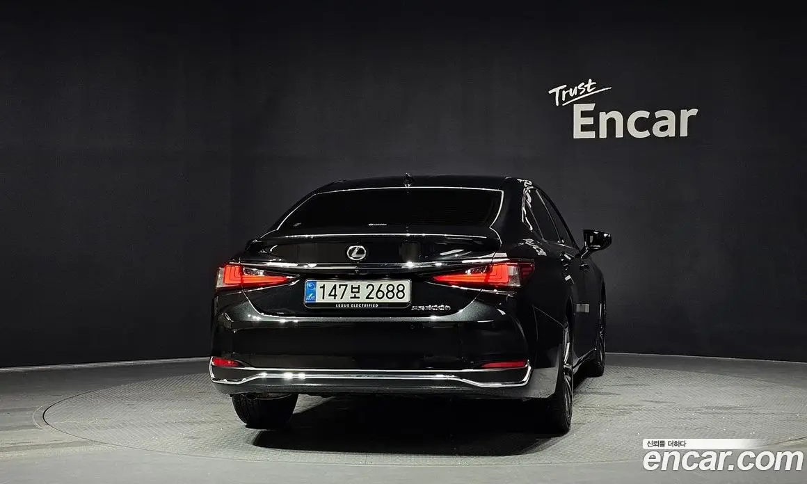 Lexus ES 2023 2.5 автомат (гидро), фото 4