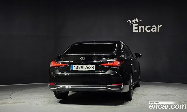 Lexus ES 2023 2.5 автомат (гидро), миниатюра 4