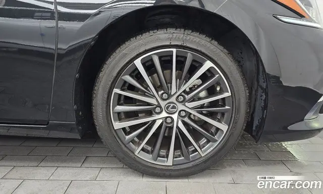 Lexus ES 2023 2.5 автомат (гидро), миниатюра 7