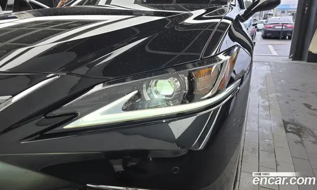 Lexus ES 2023 2.5 автомат (гидро), миниатюра 8