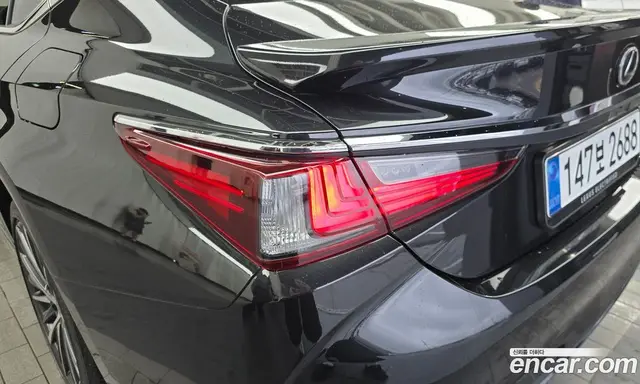 Lexus ES 2023 2.5 автомат (гидро), миниатюра 9