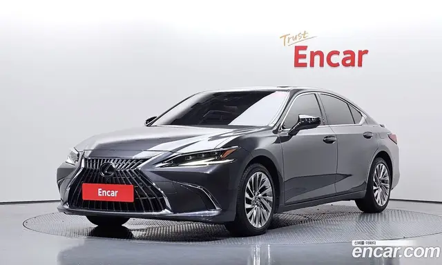 Lexus ES, 2023, 63 645 км