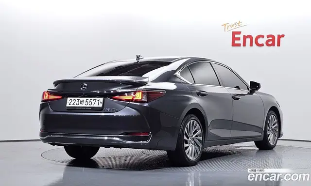 Lexus ES 2023 2.5 автомат (гидро), миниатюра 2
