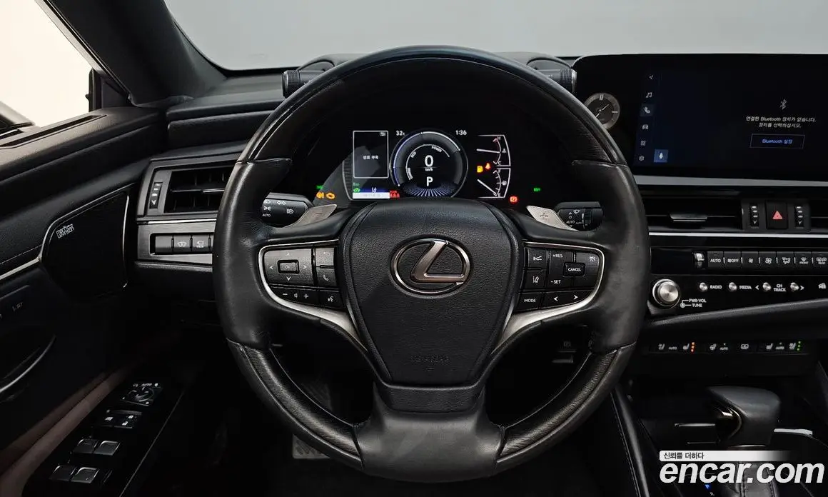 Lexus ES 2023 2.5 автомат (гидро), фото 13
