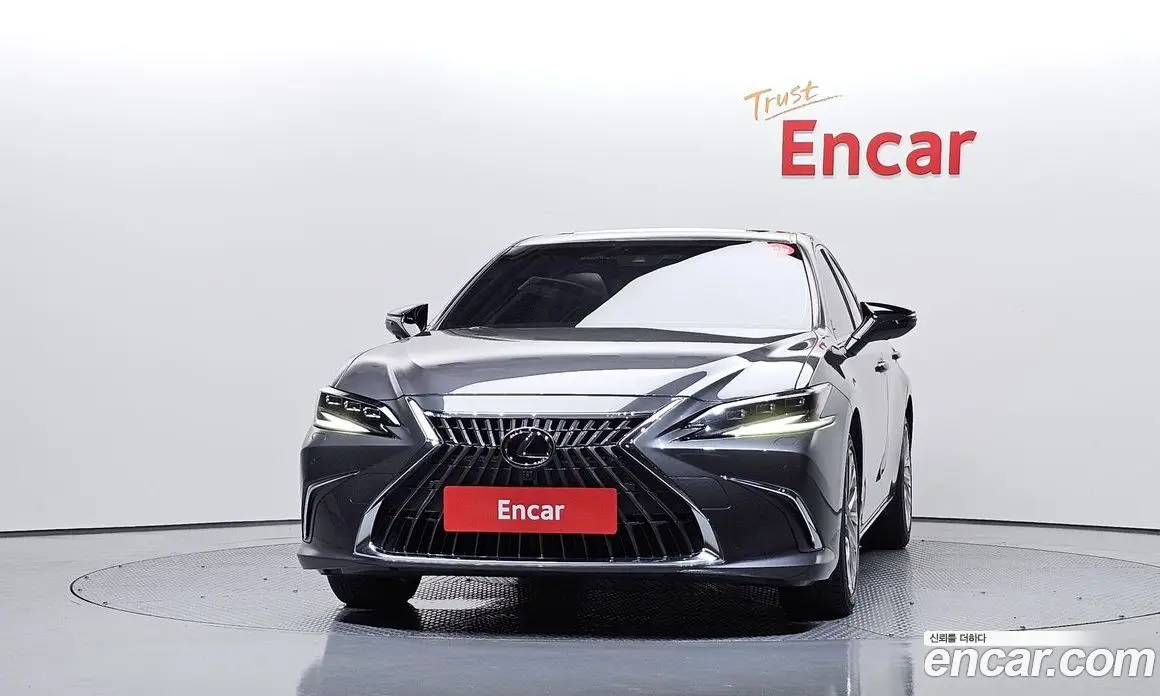 Lexus ES 2023 2.5 автомат (гидро), фото 3