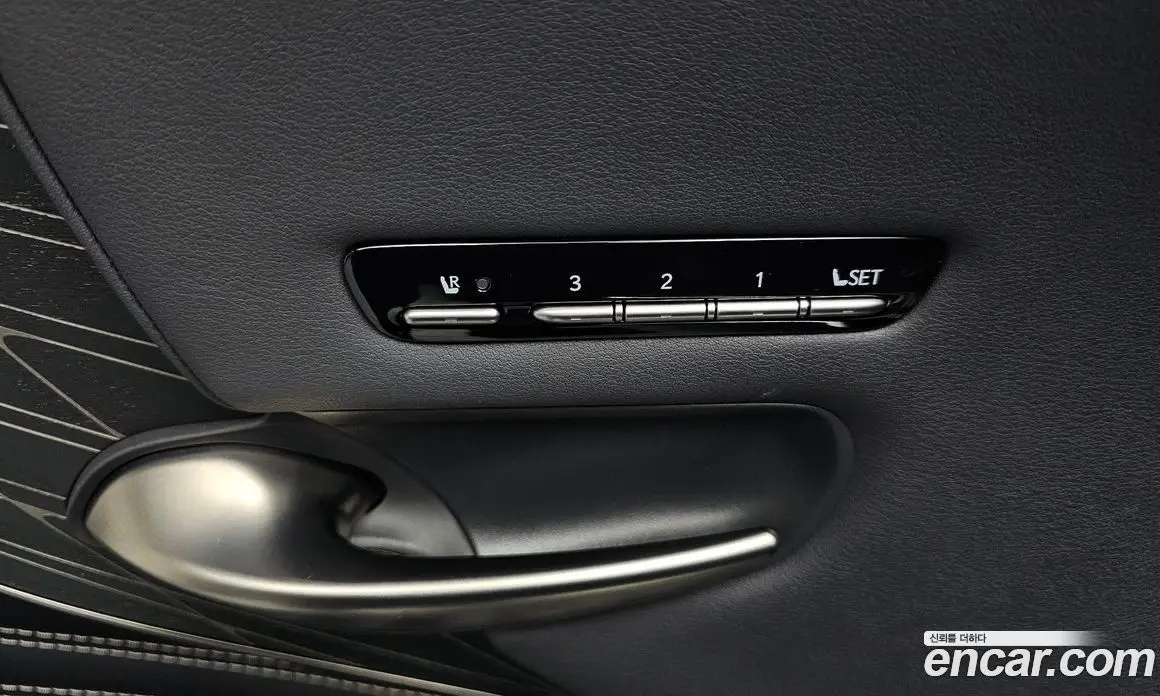 Lexus LS 2022 3.4 автомат (гидро), фото 28