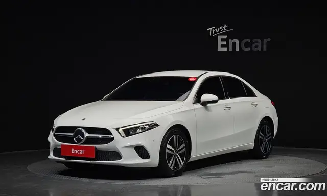 Mercedes-Benz A-Class 2021 2.0 автомат (гидро), миниатюра 1