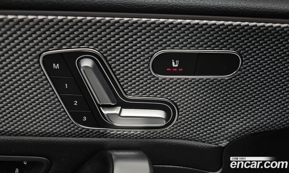 Mercedes-Benz A-Class 2021 2.0 автомат (гидро), фото 13