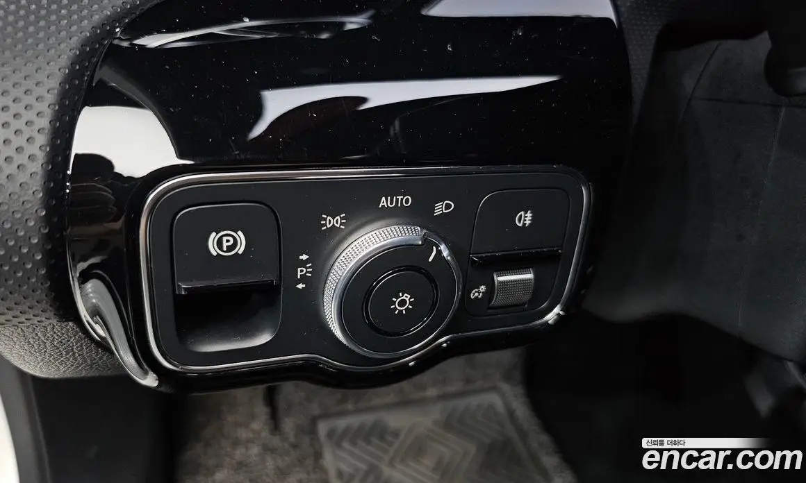 Mercedes-Benz A-Class 2021 2.0 автомат (гидро), фото 14